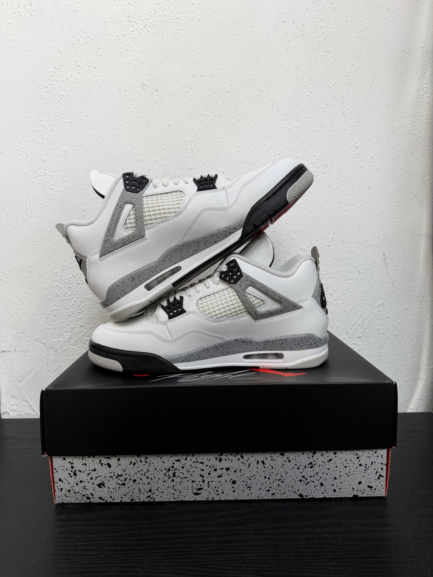 JORDAN 4 WHITE CEMENT (2025)