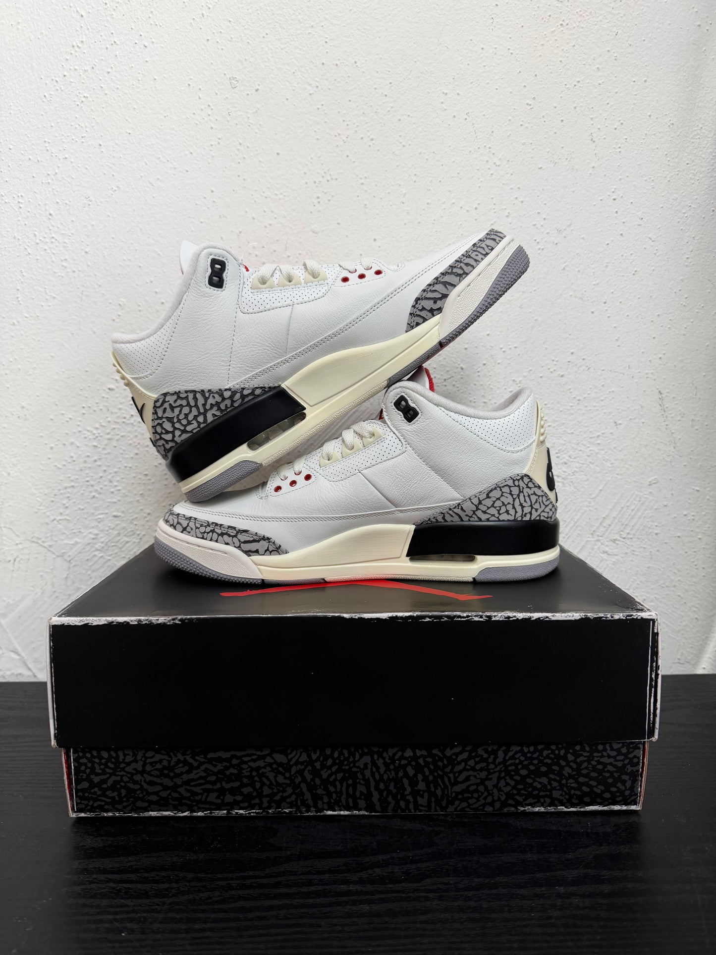 JORDAN 3 REIMAGINED WHITE CEMENT