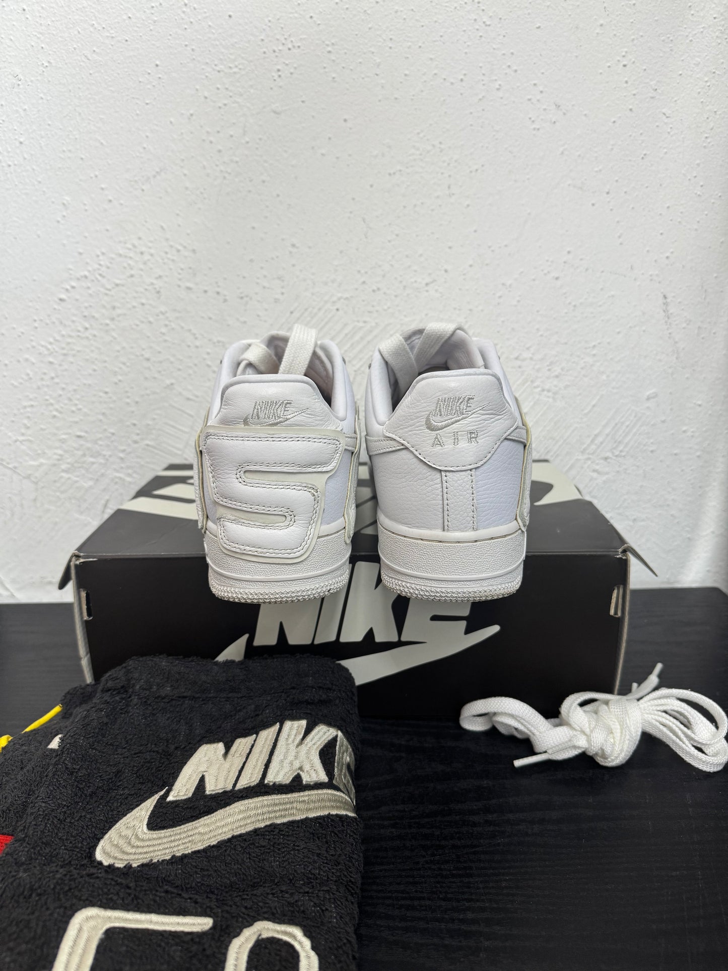 NIKE AIR FORCE CPFM WHITE (USED)