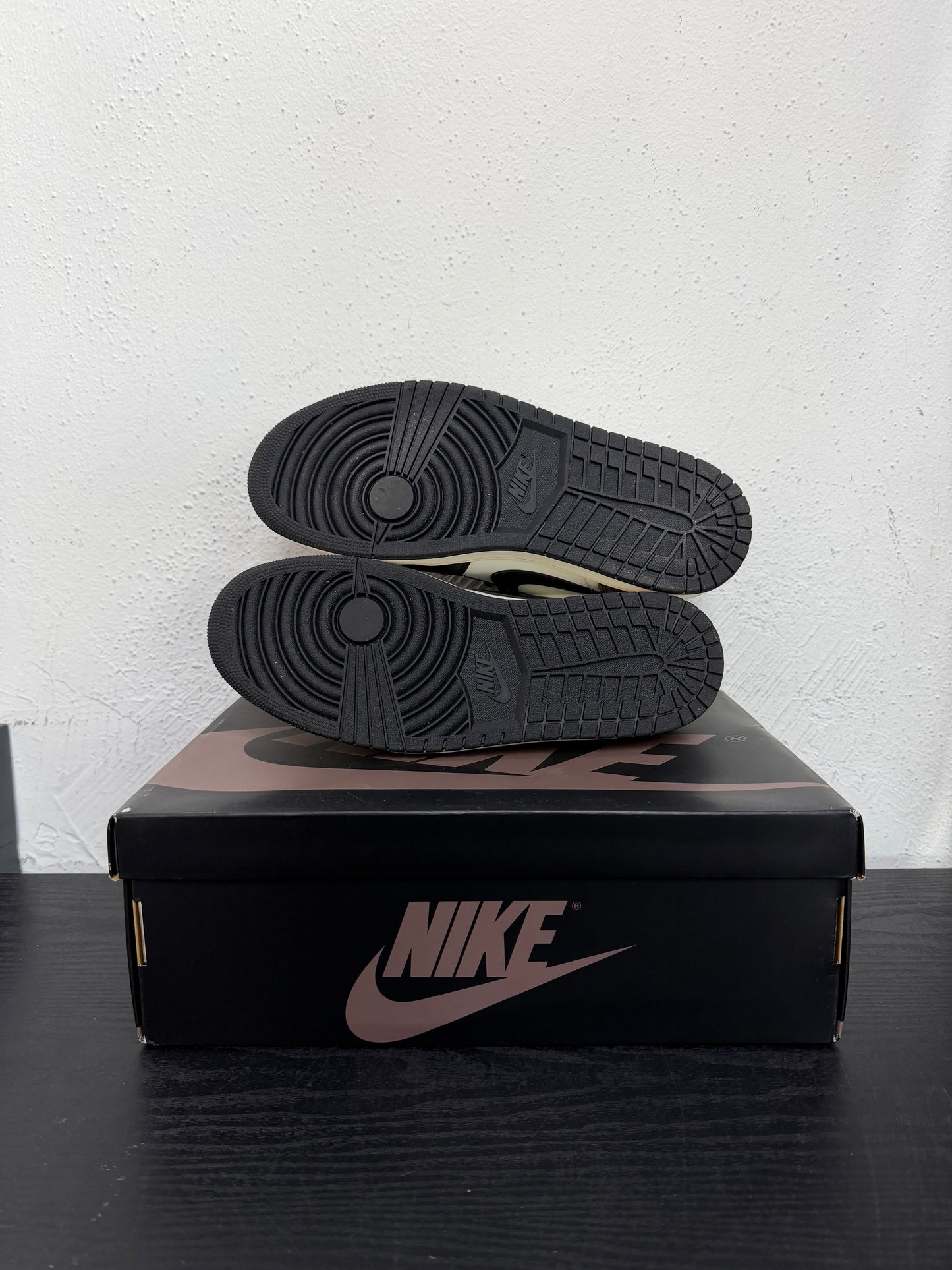 JORDAN 1 LOW MOCHA (USED)