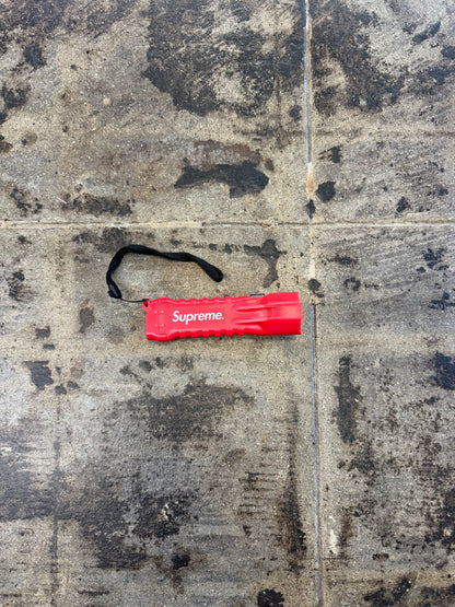 SUPREME PELICAN FLASHLGHT (USED)