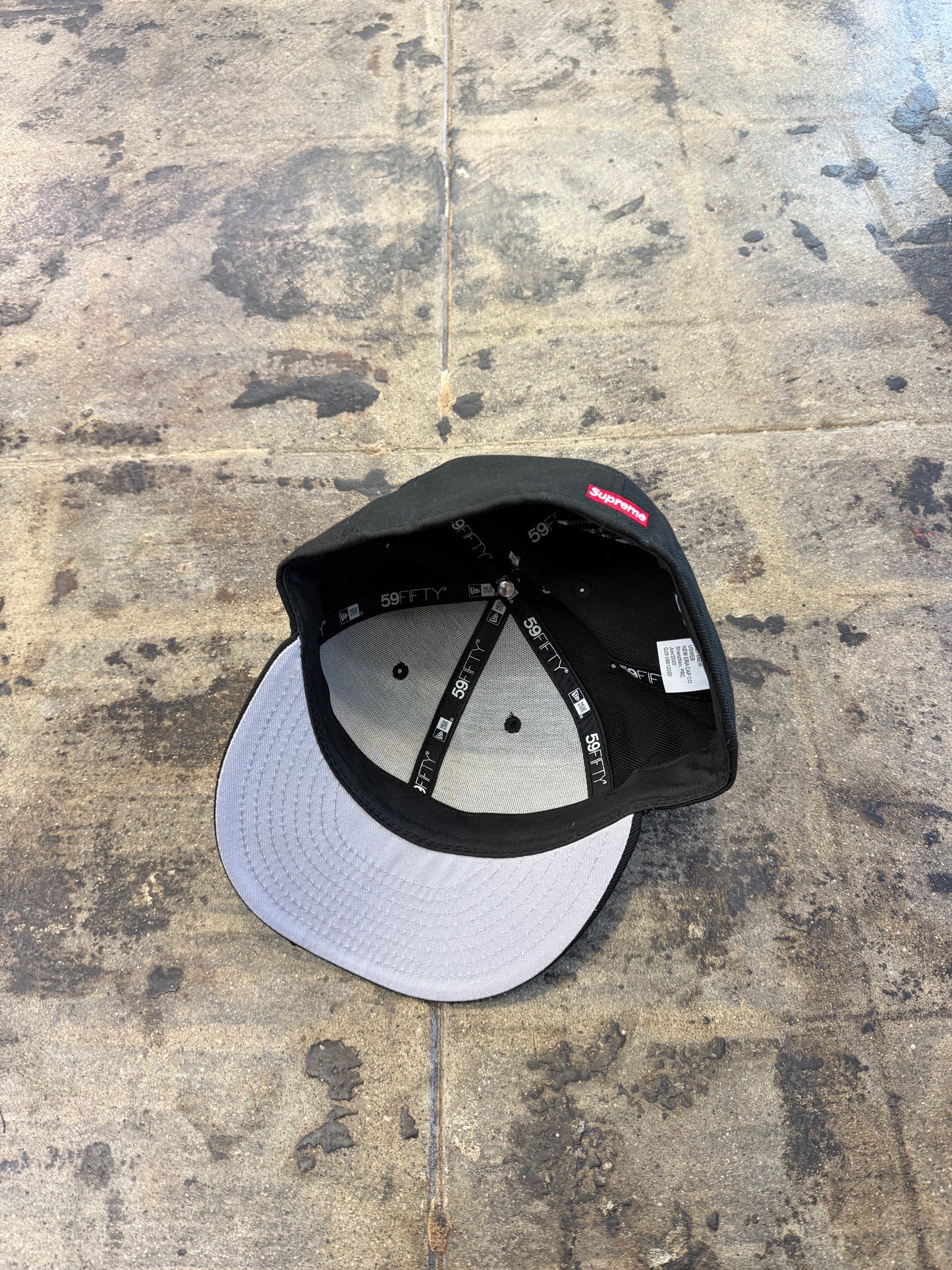 SUPREME S LOGO NEW ERA BLACK HAT (USED)