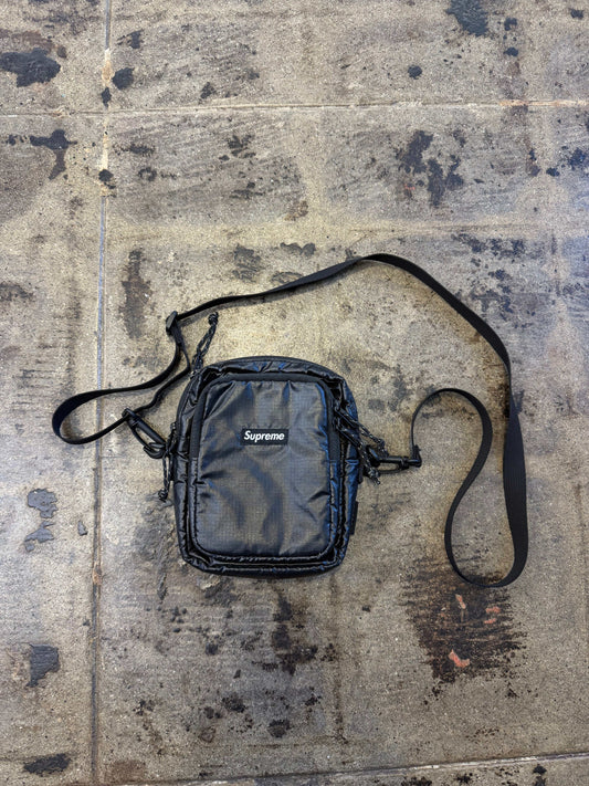 SUPREME SHOULDER BAG