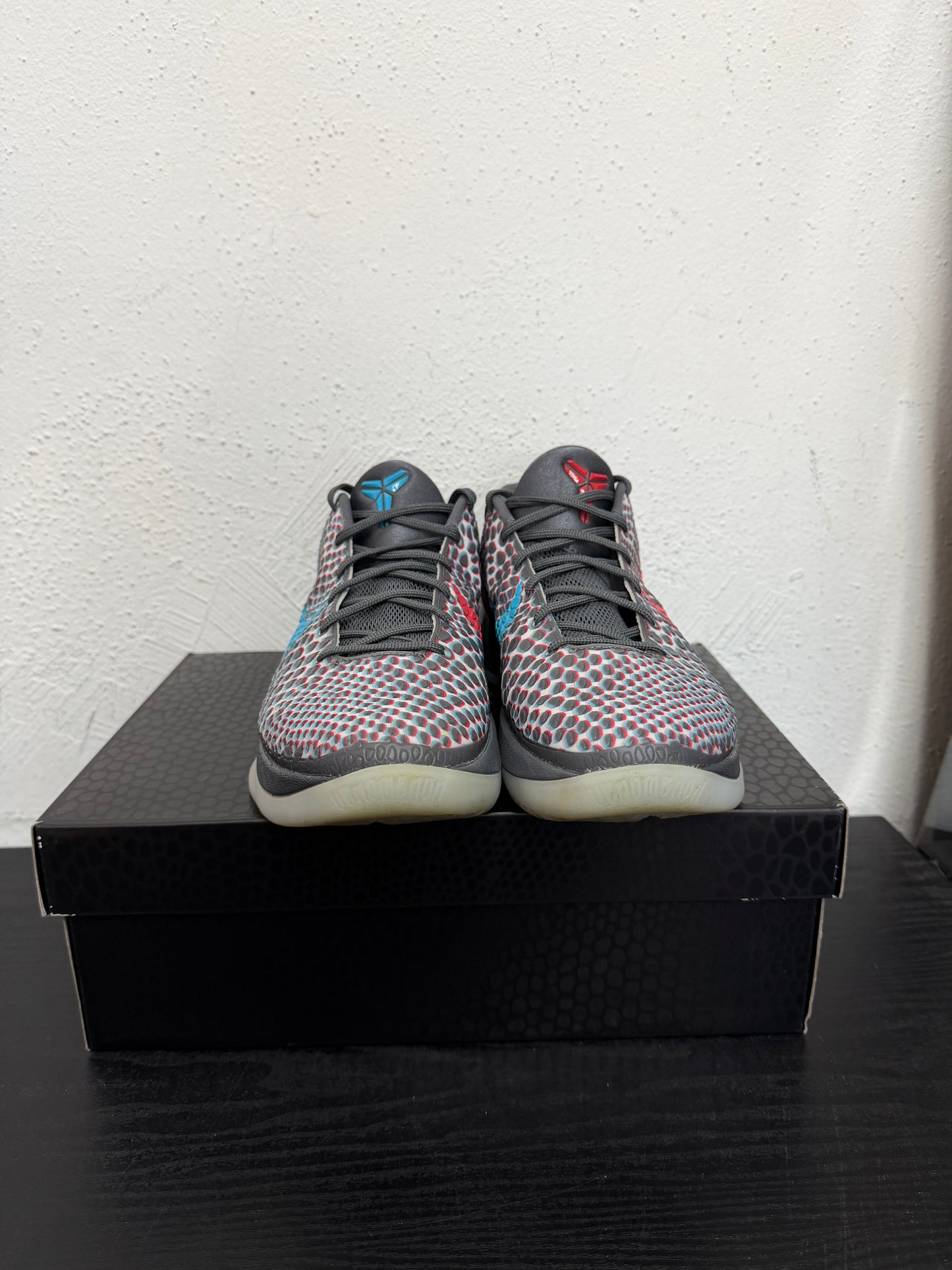 KOBE 6 PROTRO HOLLYWOOD 3D (USED)