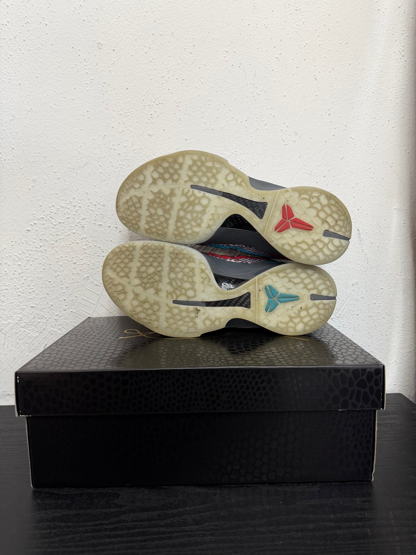 KOBE 6 PROTRO HOLLYWOOD 3D (USED)