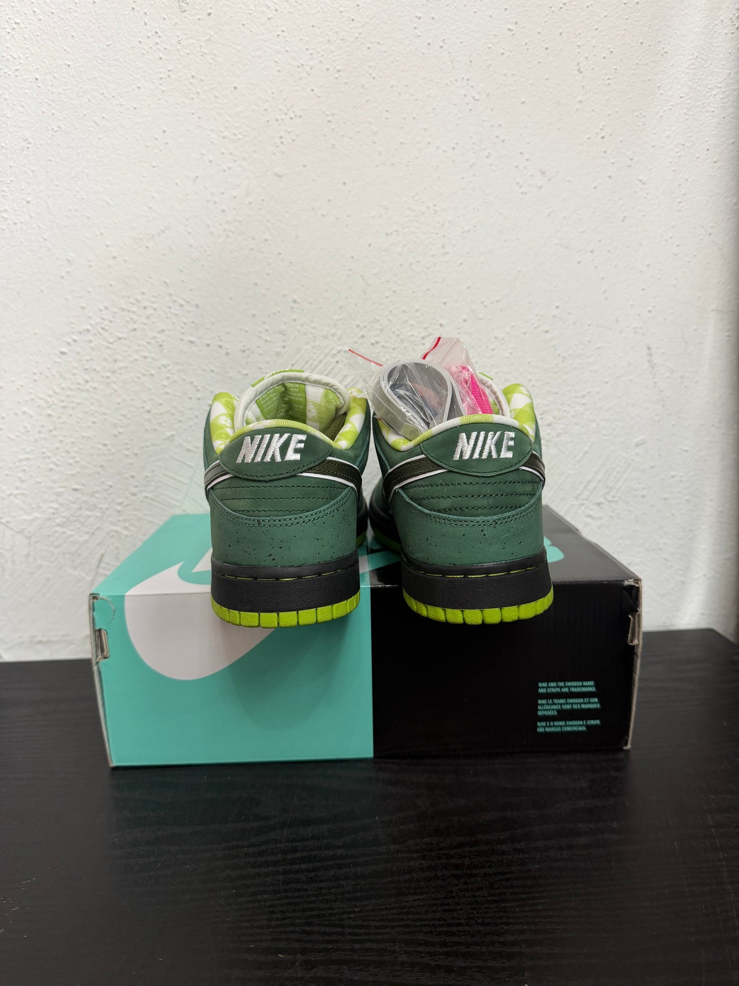 NIKE SB DUNK LOW GREEN LOBSTER (SPECIAL BOX)