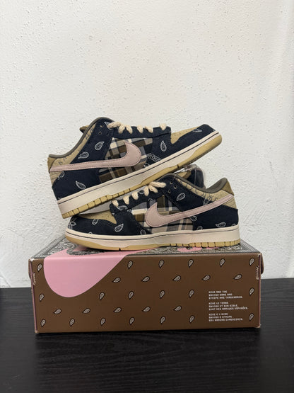 NIKE SB DUNK LOW TRAVIS SCOTT (SPECIAL BOX)