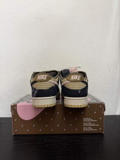 NIKE SB DUNK LOW TRAVIS SCOTT (SPECIAL BOX)