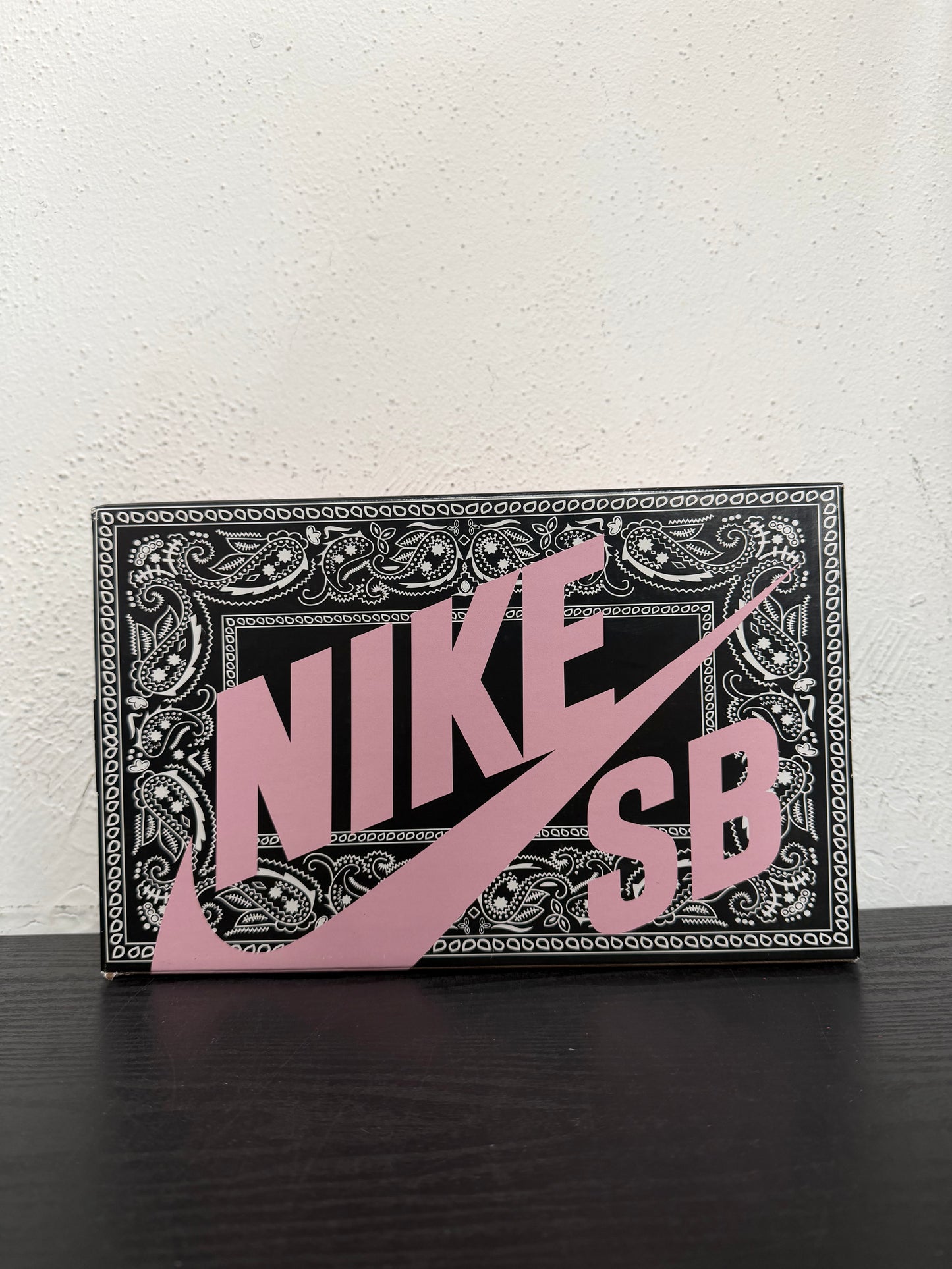 NIKE SB DUNK LOW TRAVIS SCOTT (SPECIAL BOX)