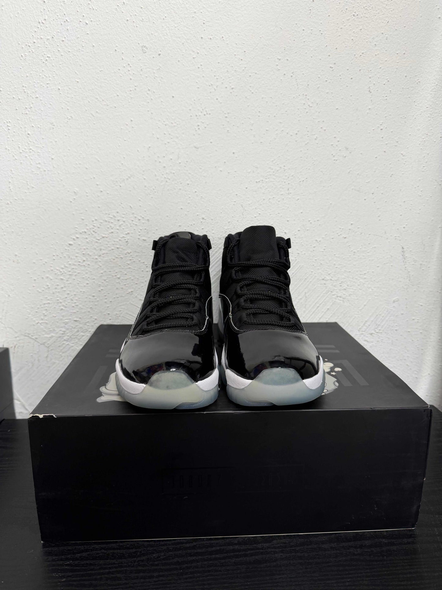 JORDAN 11 SPACE JAM (2016)