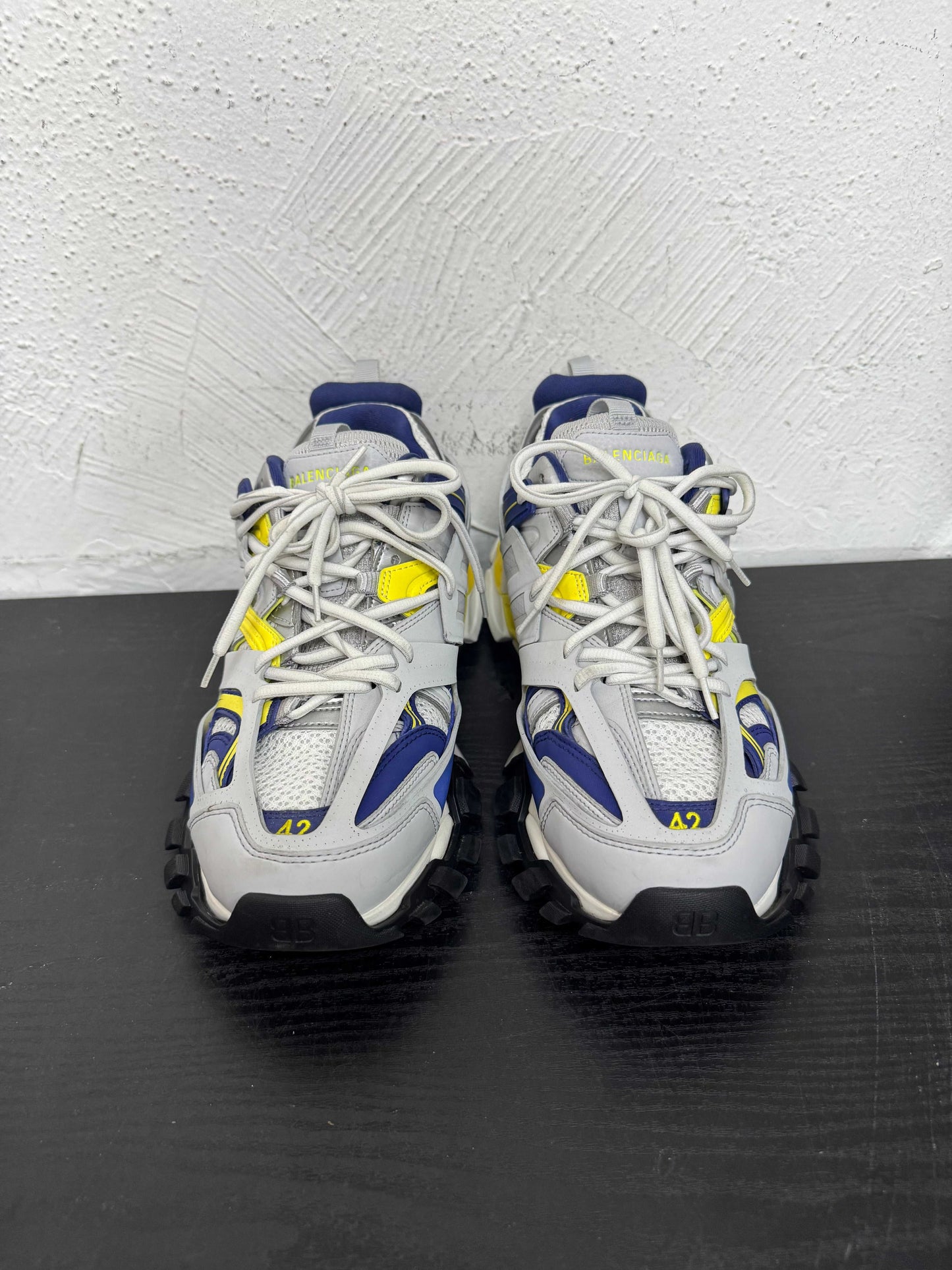 BALENCIAGA TRACK WHT/BLUE SNEAKER (USED,NB)