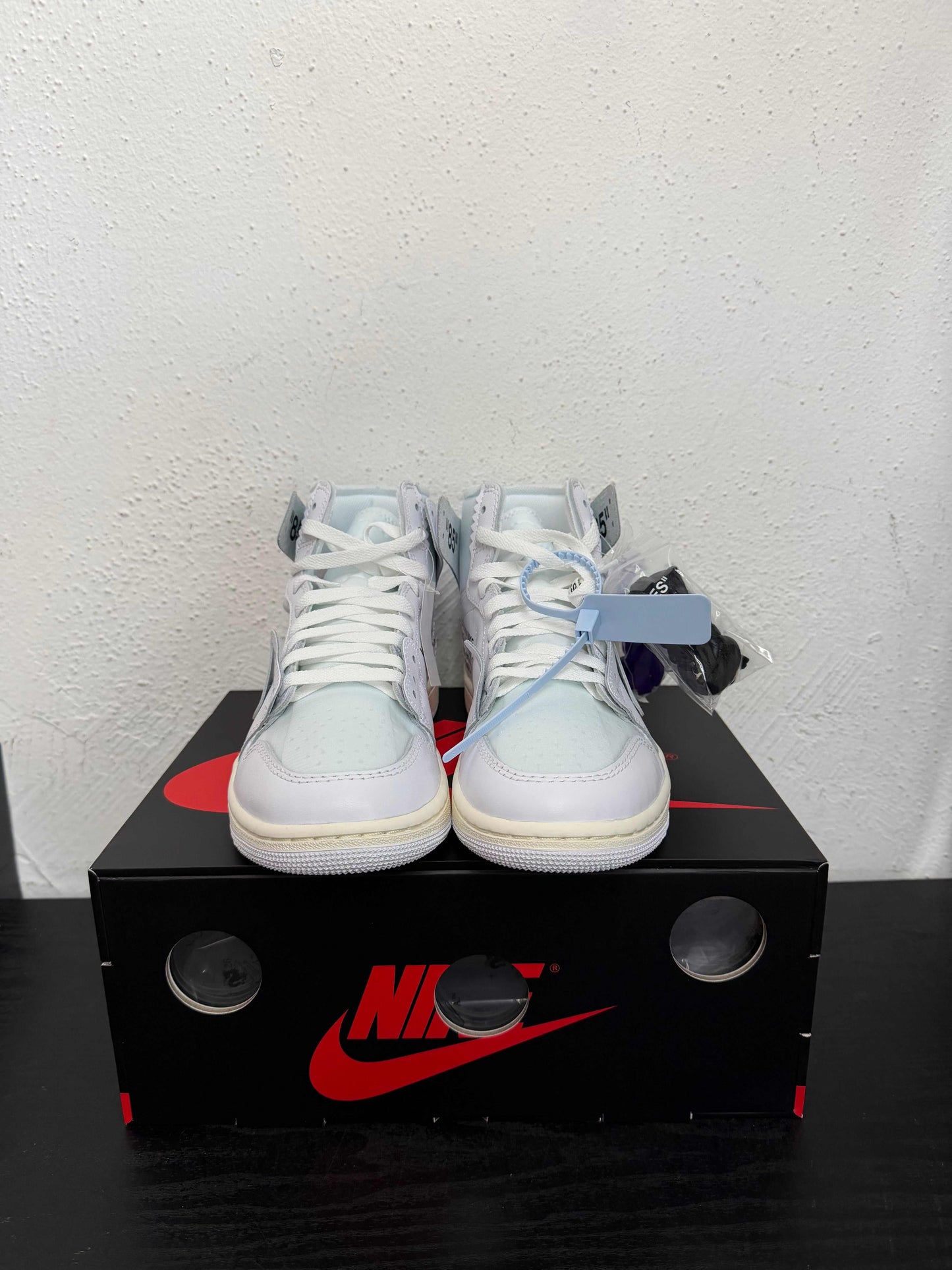 JORDAN 1 VIRGIL ABLOH ALASKA