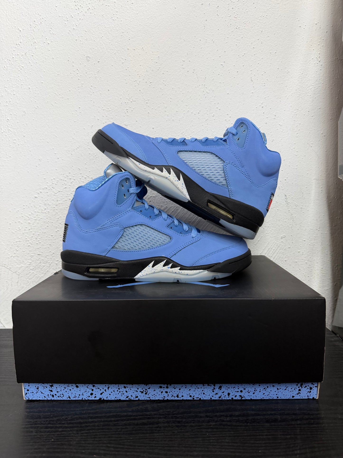 JORDAN 5 UNC