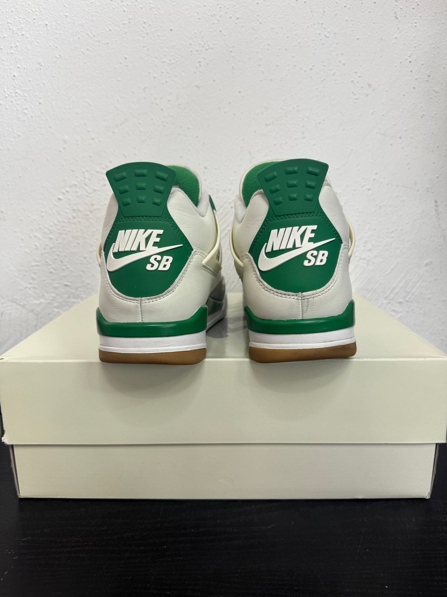 JORDAN 4 SB PINE GREEN (USED)