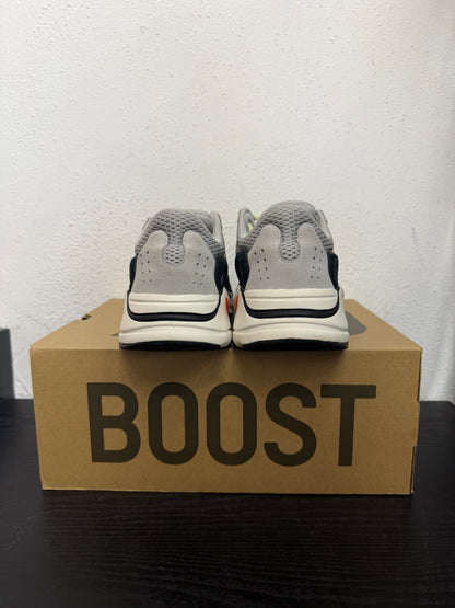 YEEZY 700 WAVE RUNNER (USED)
