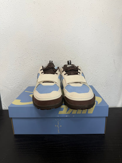 NIKE ZOOM FIELD TRAVIS SCOTT LECHE BLUE
