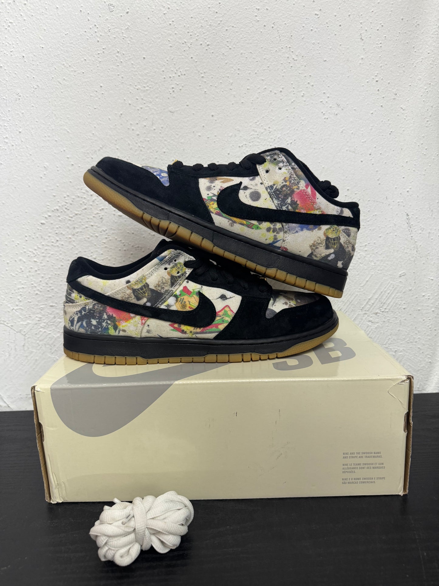 DUNK LOW SB SUPREME RAMMELLZEE (USED)