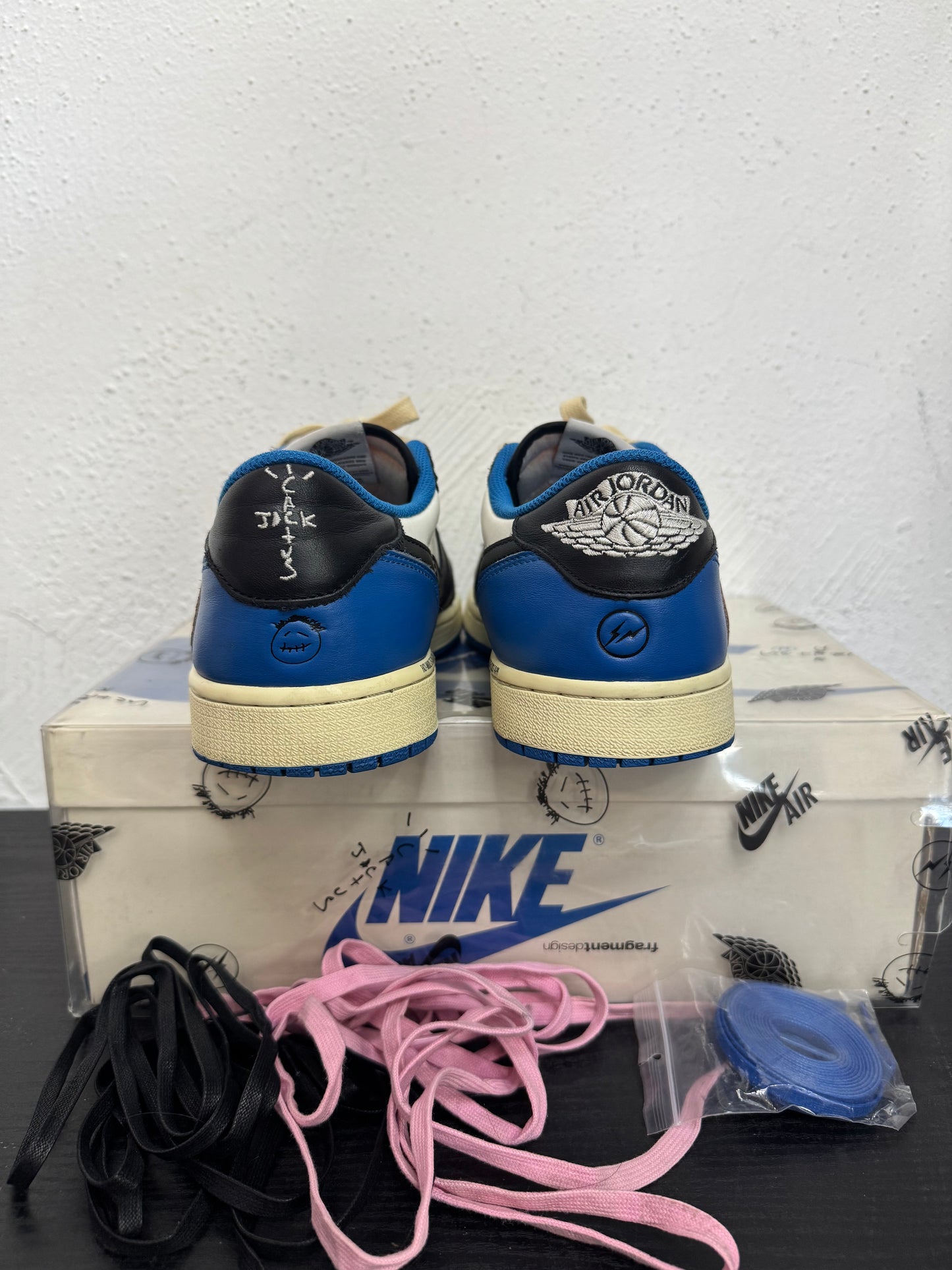 JORDAN 1 LOW TRAVIS SCOTT x FRAGMENT (USED)