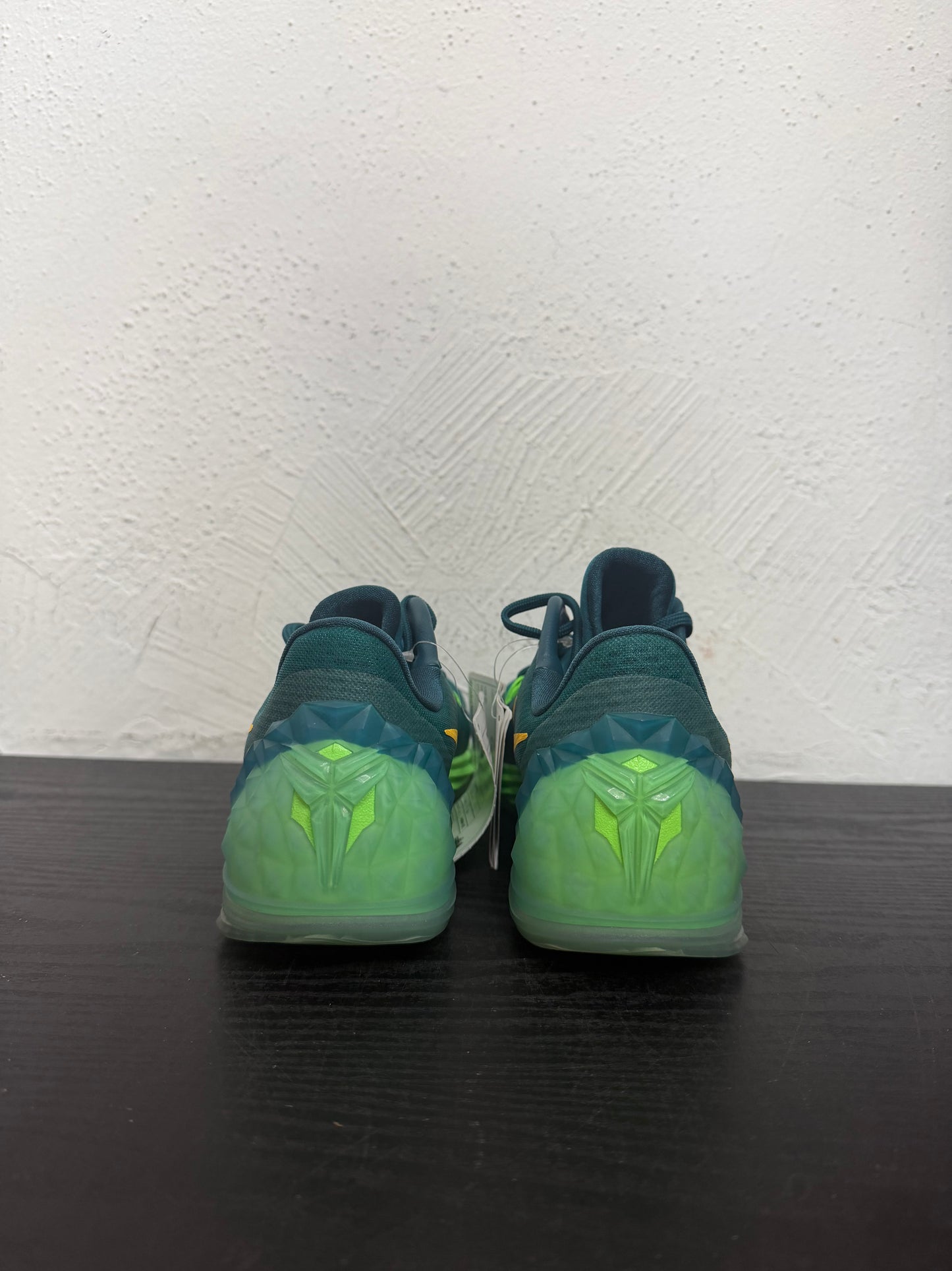 KOBE ZOOM 5 VENOMENON 5 RADIANT EMERALD