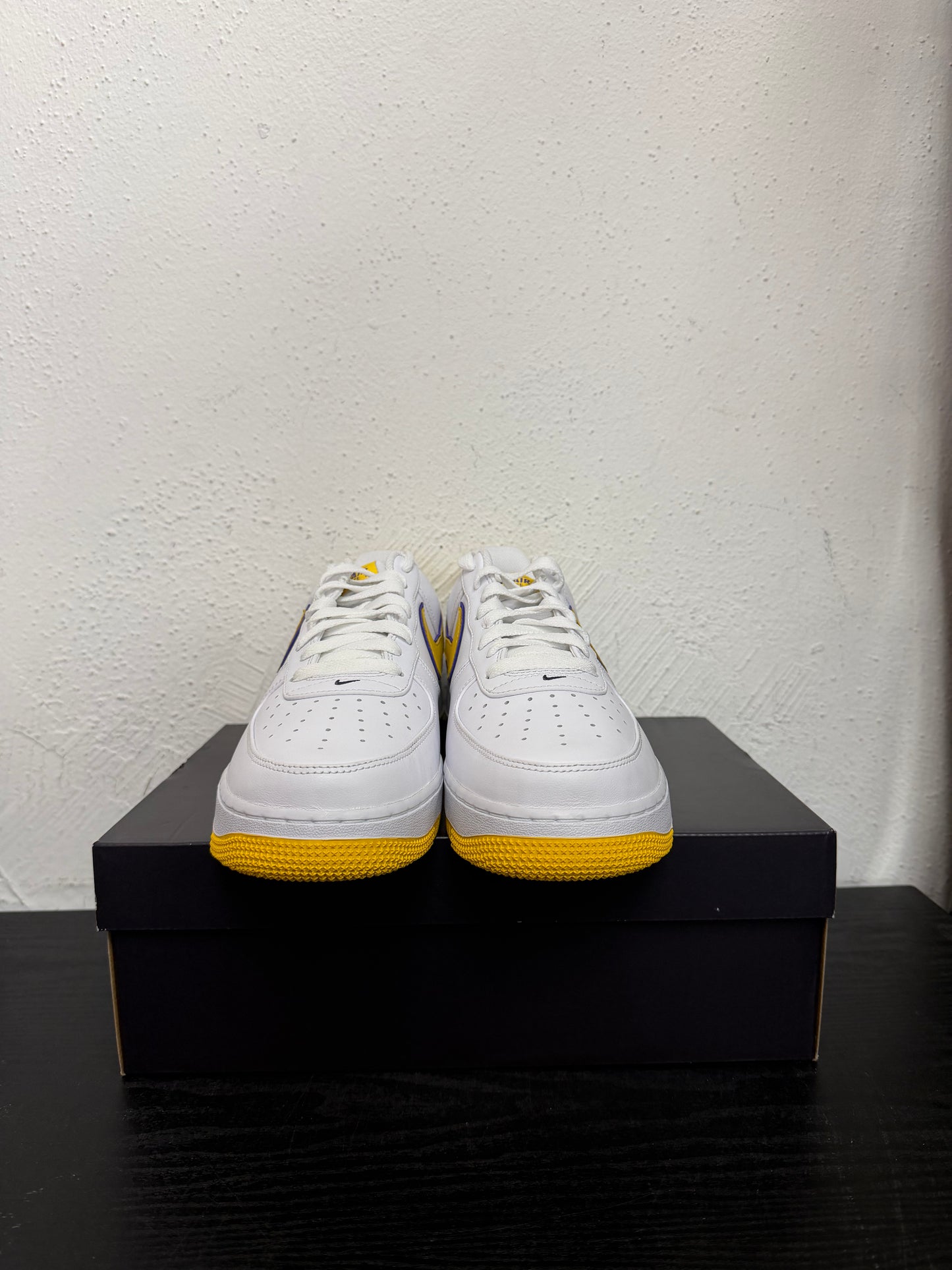 AIR FORCE 1 RETRO KOBE LAKERS HOME