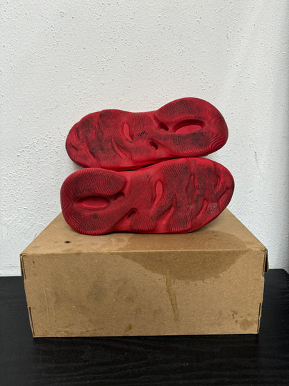 YZY FOAM RUNNER VERMILLION (USED)