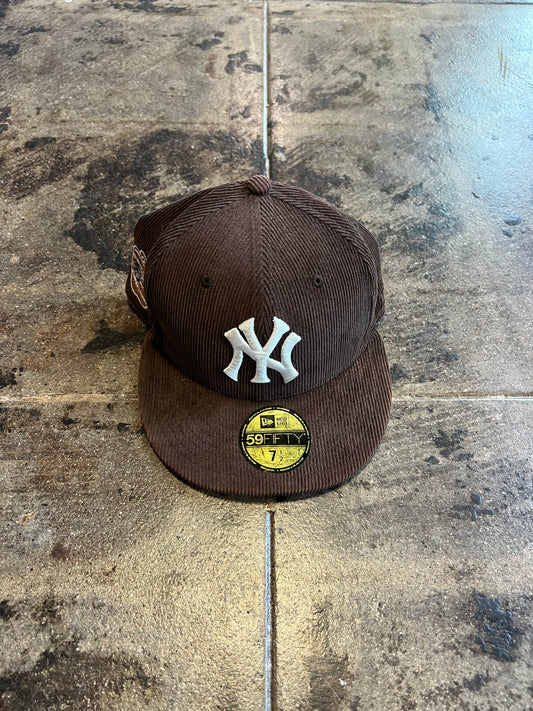 NY YANKES CORDUROY FITTED  HAT
