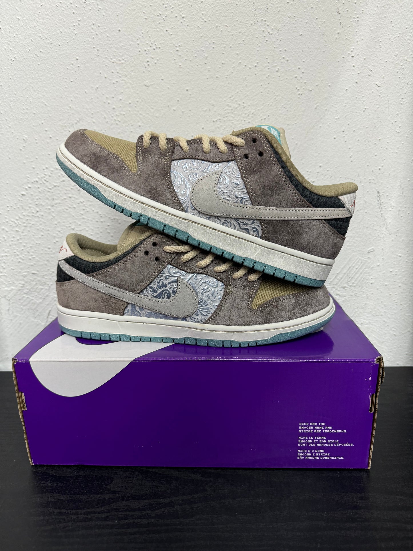 DUNK LOW SB BIG MONEY SAVINGS