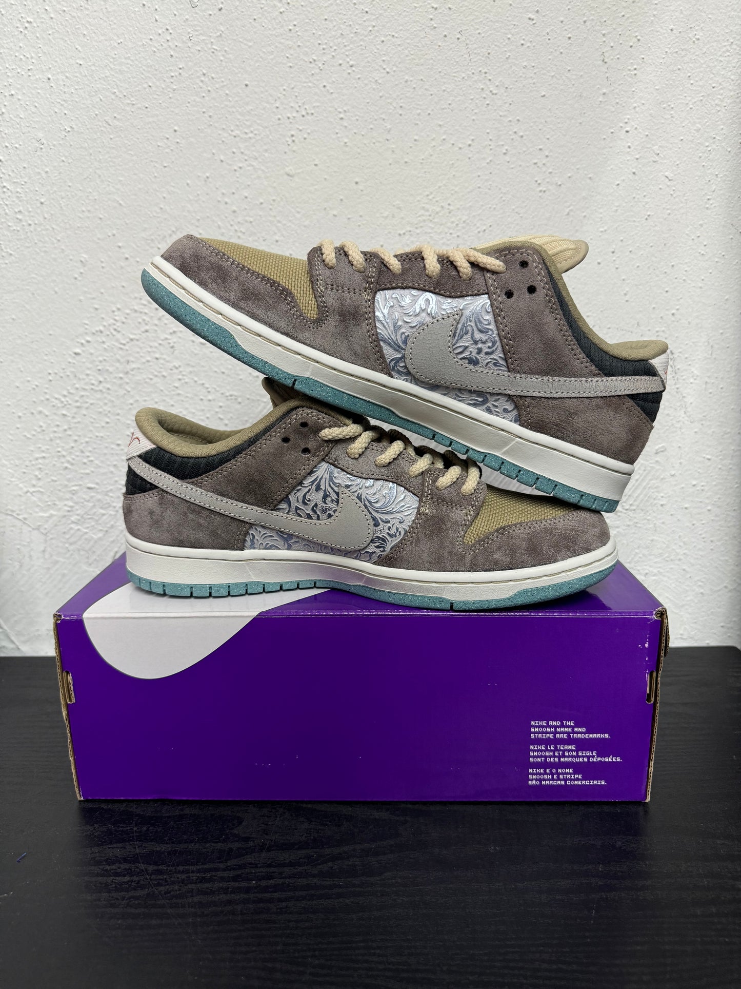 DUNK LOW SB BIG MONEY SAVINGS