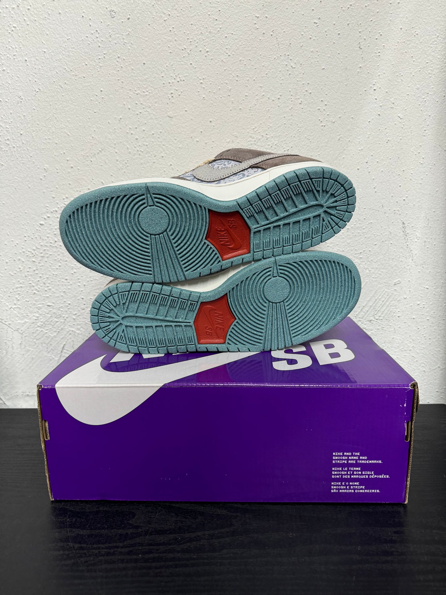 DUNK LOW SB BIG MONEY SAVINGS