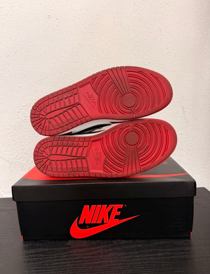 JORDAN 1 LOW CHICAGO USED