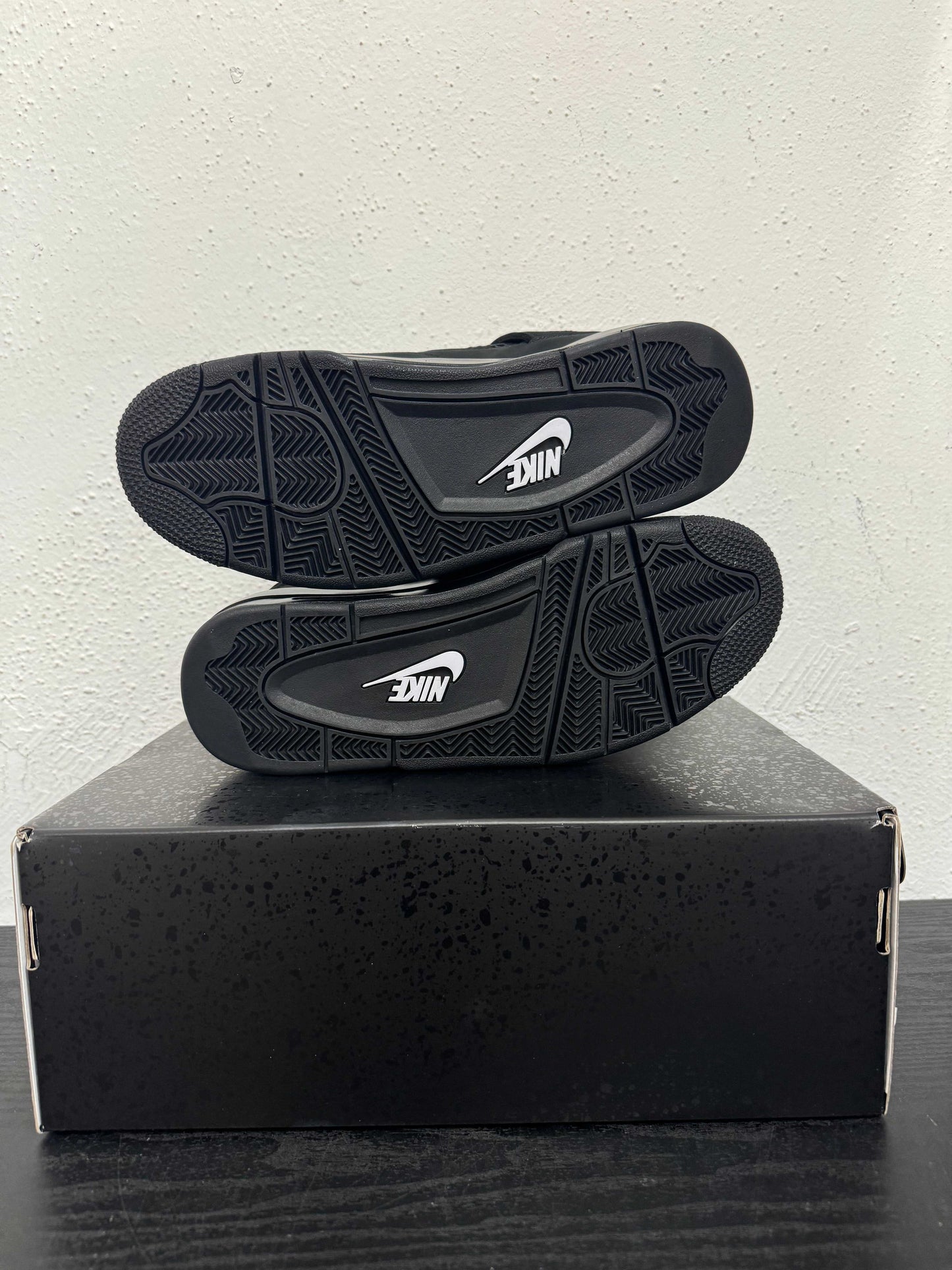 JORDAN 4 BLACK CAT (2025)