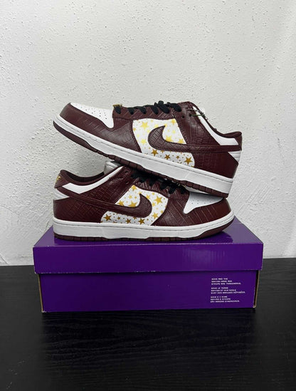 NIKE SB DUNK LOW Supreme Stars Barkroot Brown sneakers with original box