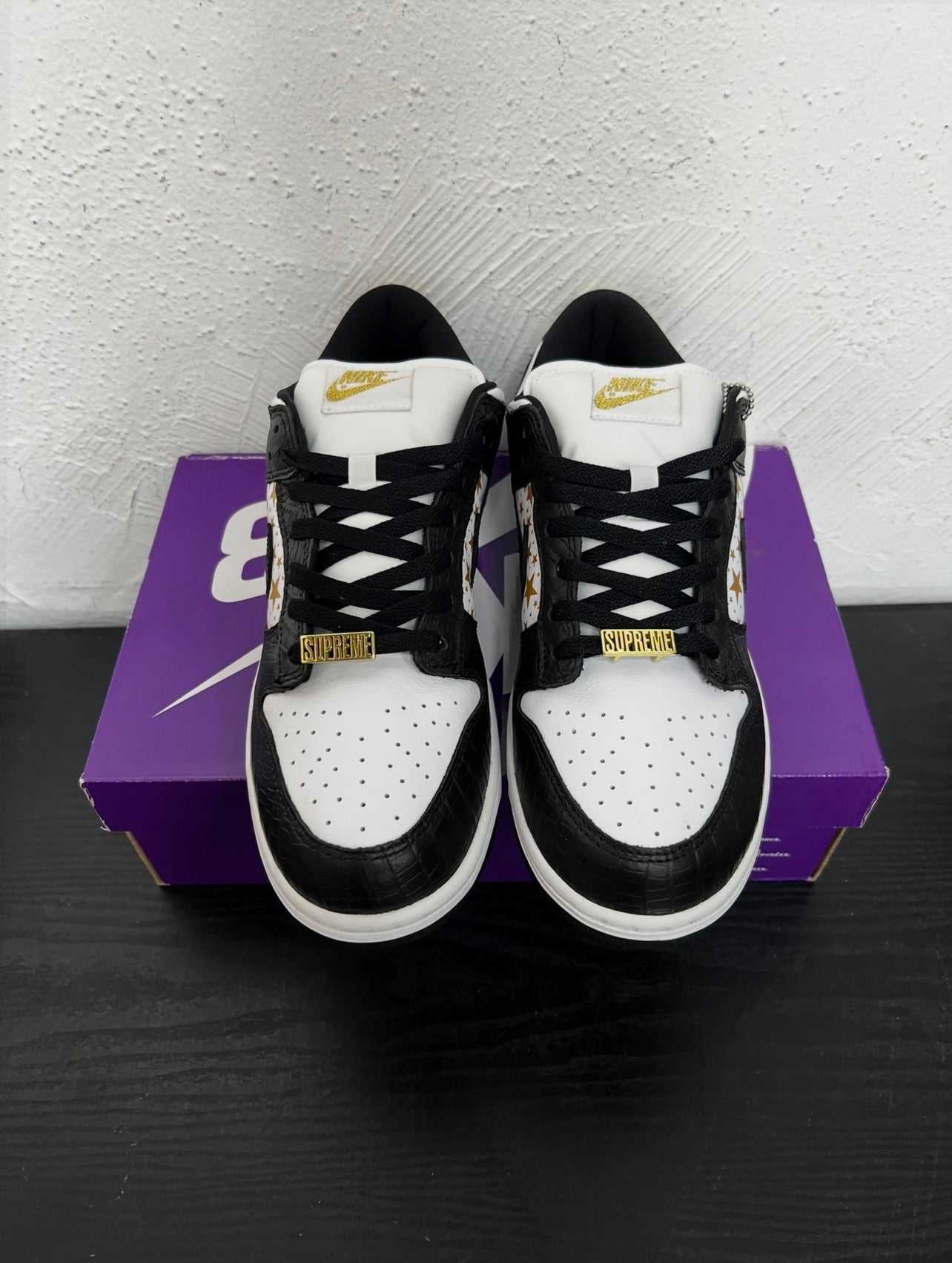 NIKE SB DUNK LOW SUPREME STARS BLACK
