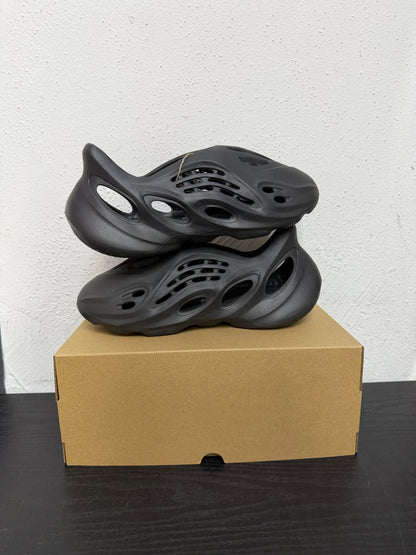 YEEZY FOAM RUNNER ONYX