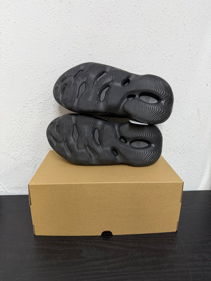 YEEZY FOAM RUNNER ONYX