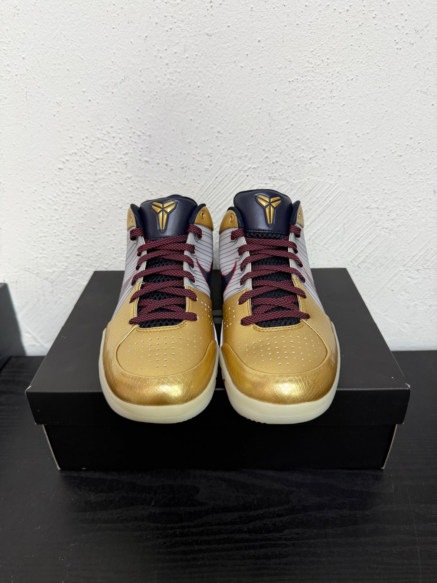 KOBE 4 PROTRO GOLD MEDAL