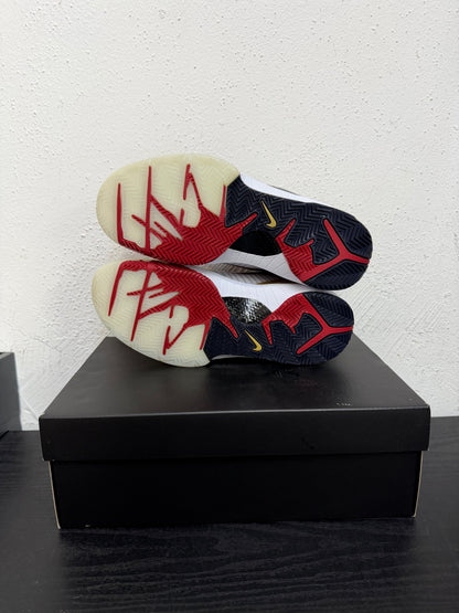 KOBE 4 PROTRO GOLD MEDAL