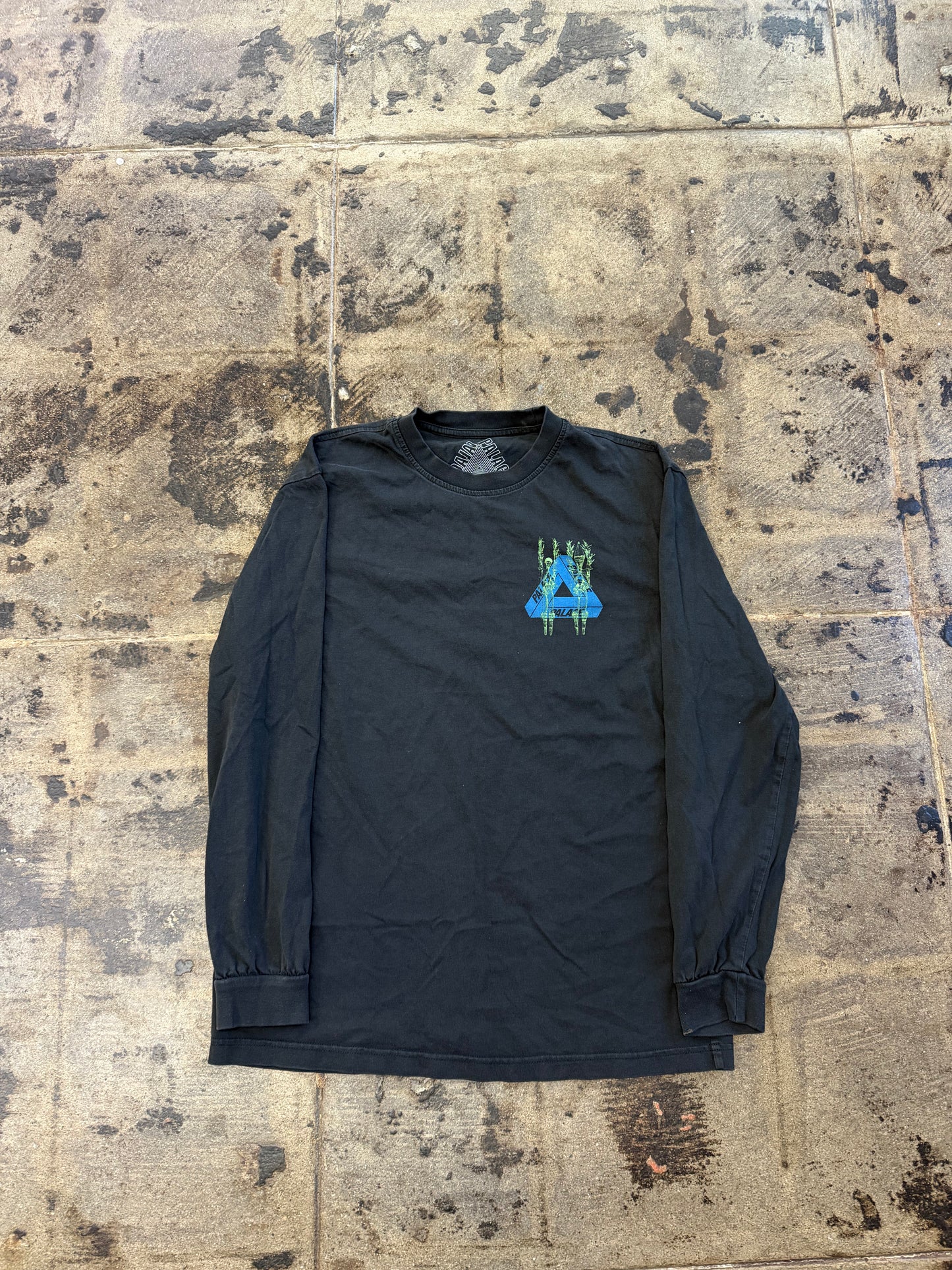 PALACE PAIR OF HIPPYS L/S (USED)