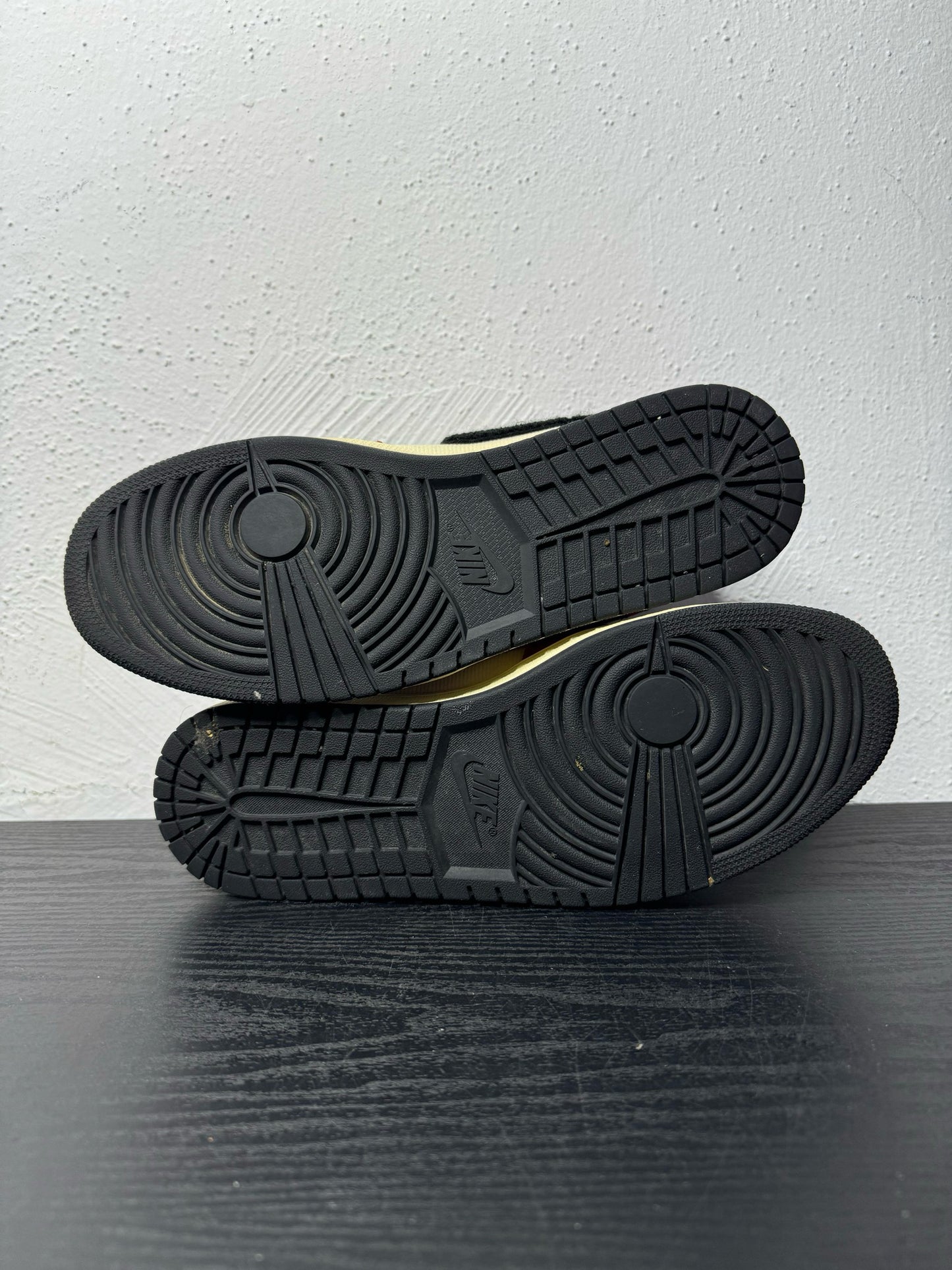 JORDAN 1 MID FEARLESS(USED,NB) / 11.5