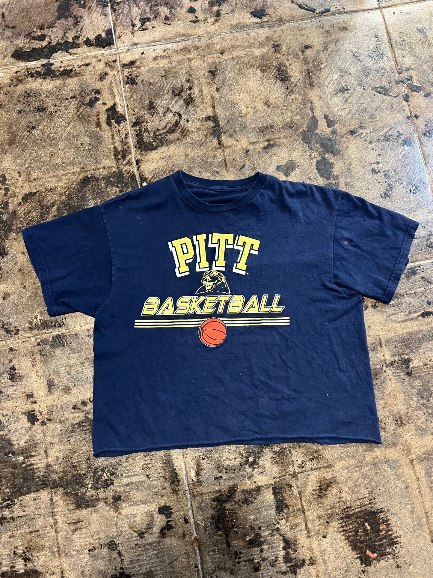 PITT BASKETBALL TEE SZ: MED CROPPED