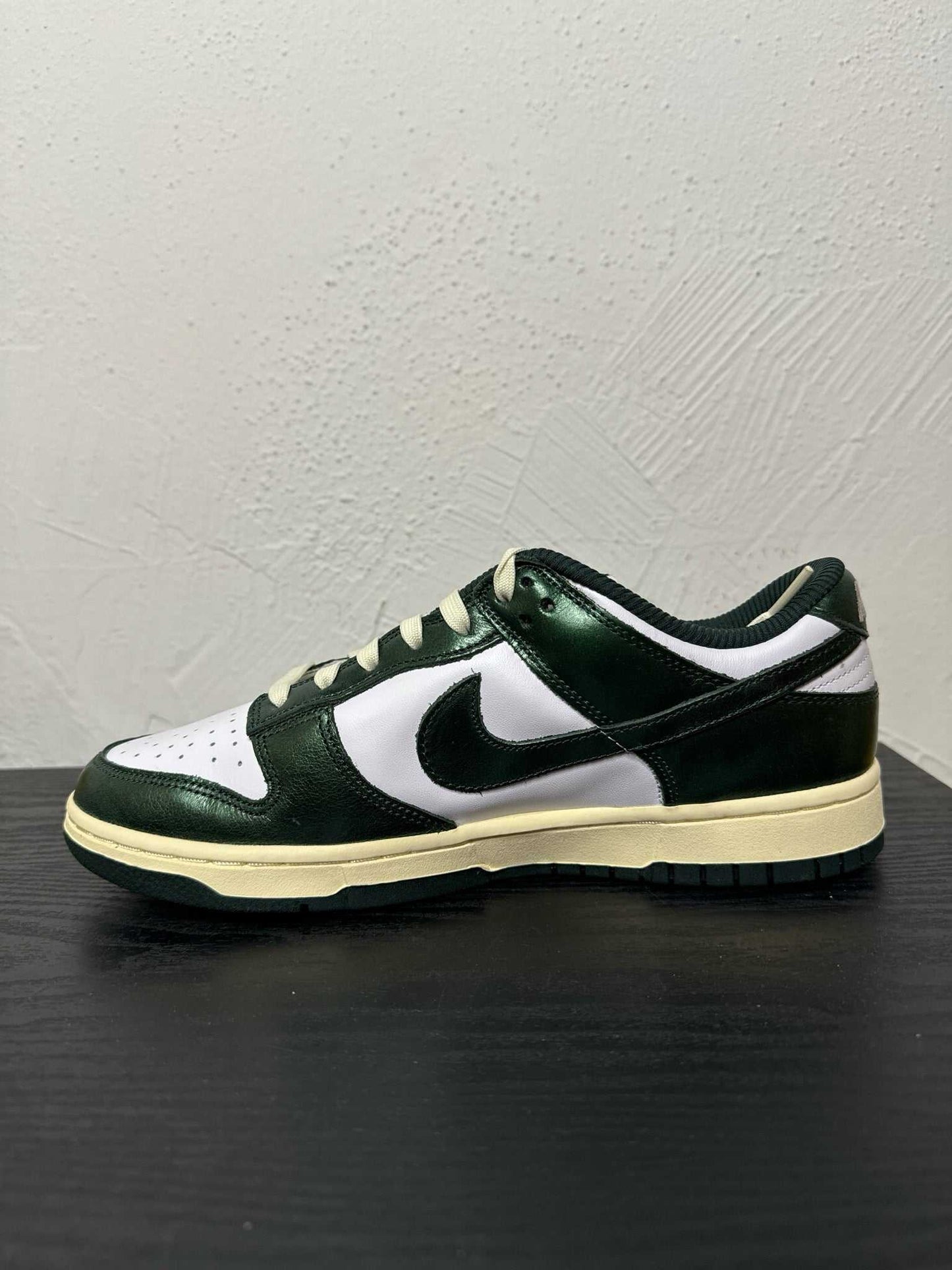DUNK LOW VINTAGE GREEN