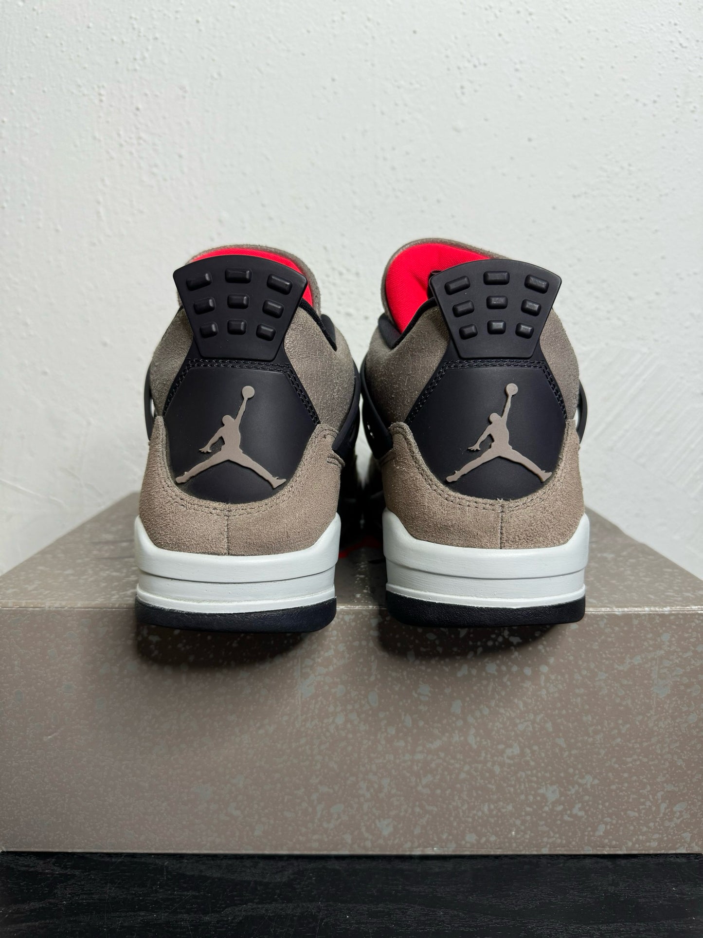 JORDAN 4 TAUPE HAZE (USED) SIZE: 9