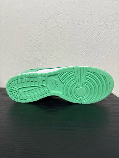 DUNK LOW GREEN GLOW