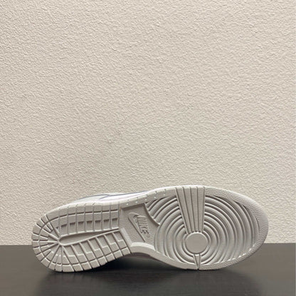 DUNK LOW PHOTON DUST