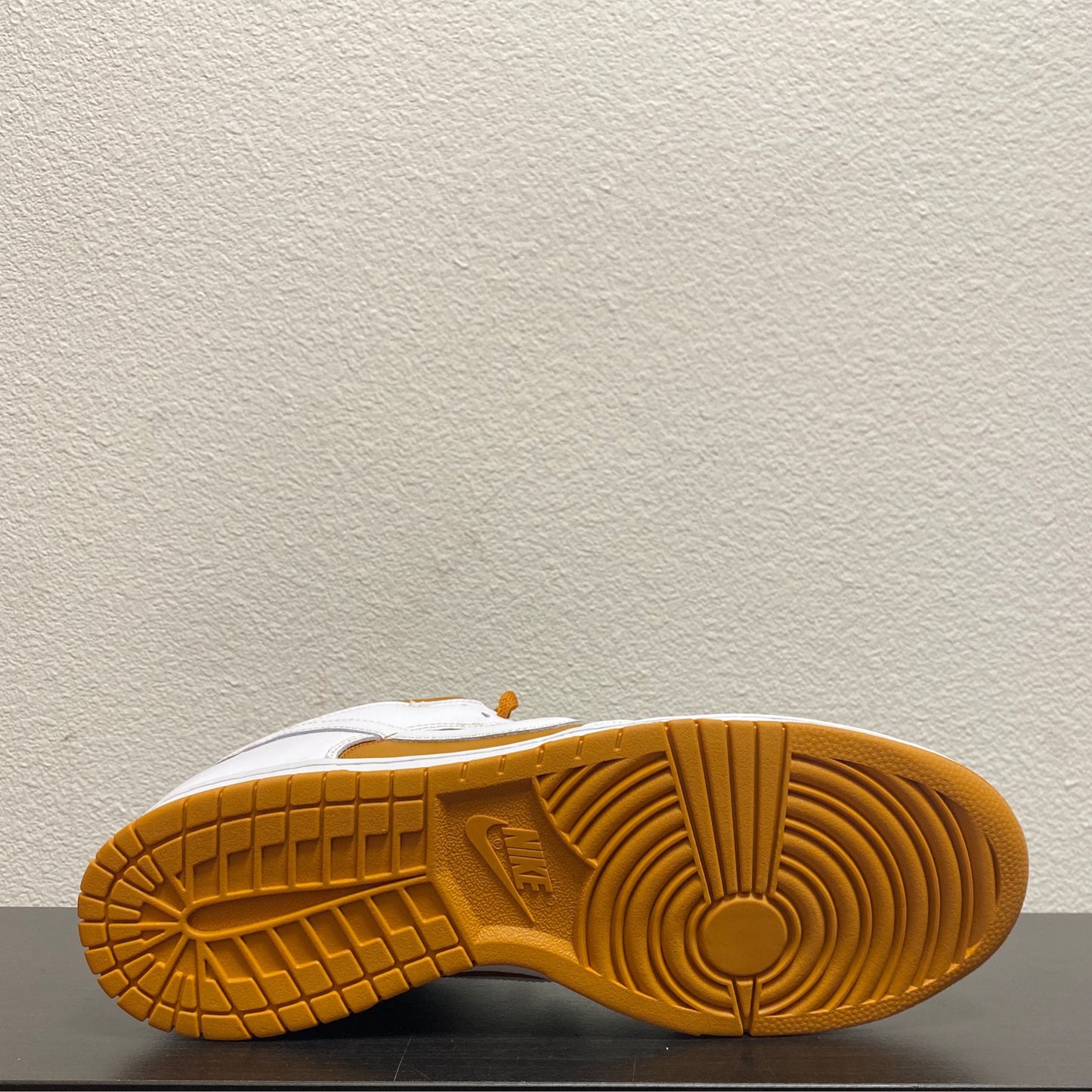 DUNK LOW REVERSE CURRY