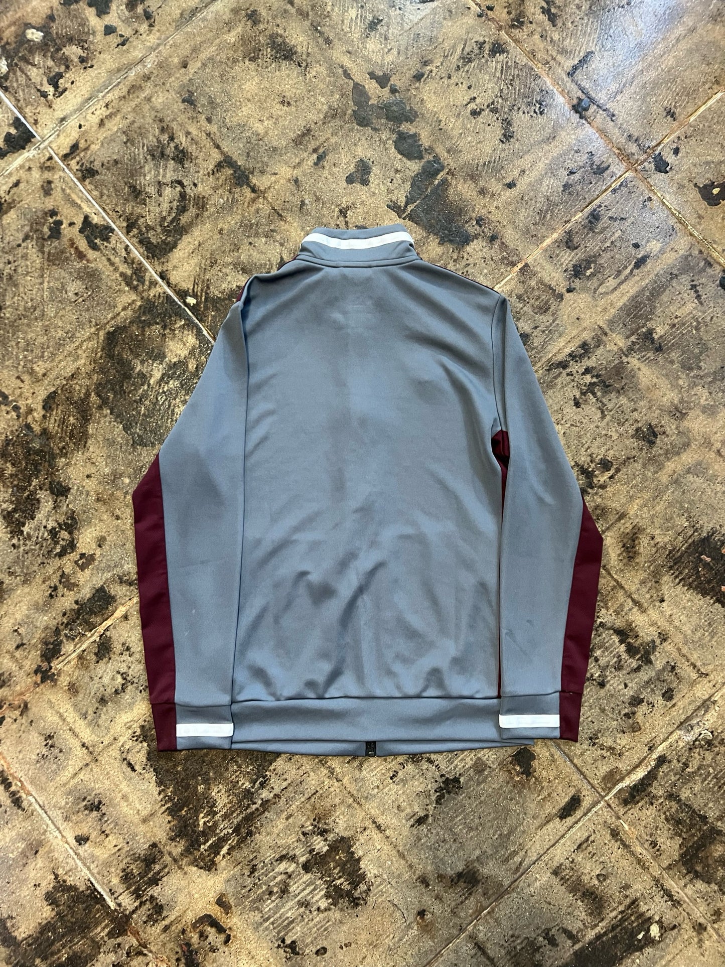 ADIDAS GREY/burgundy ZIPUP SZ: S