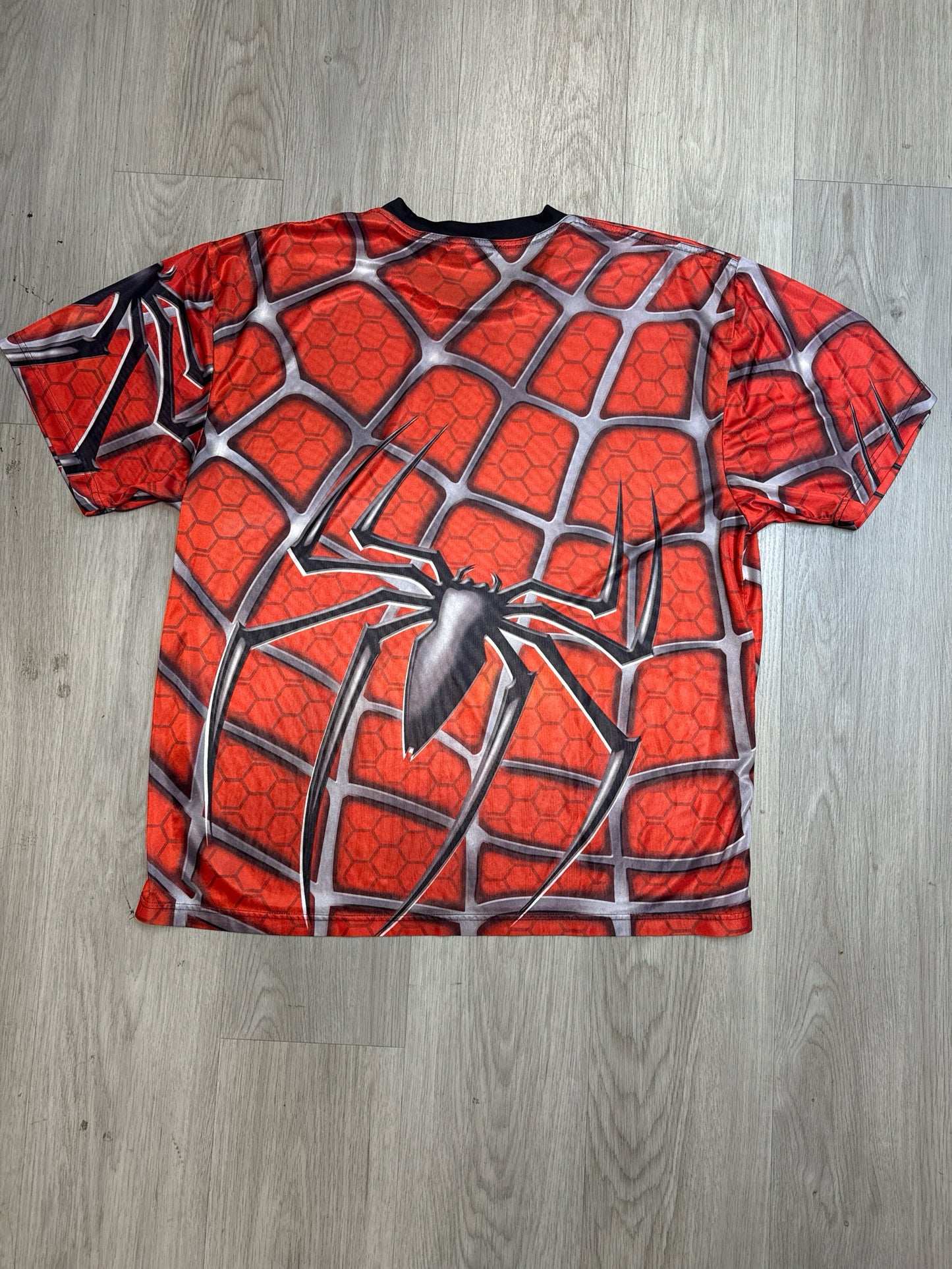 SPIDER MAN TEE SIZE: XL