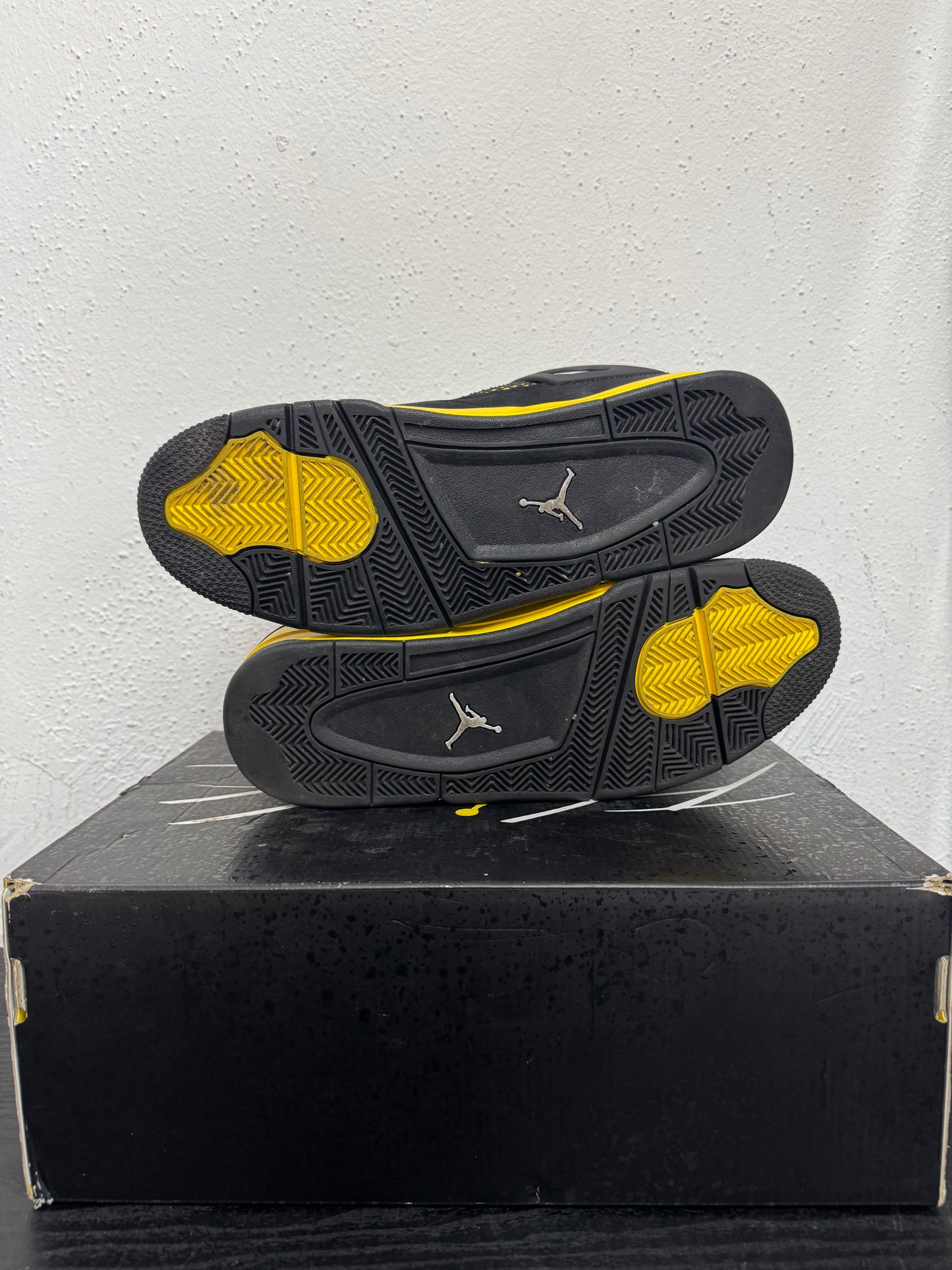JORDAN 4 YELLOW THUNDER (USED)