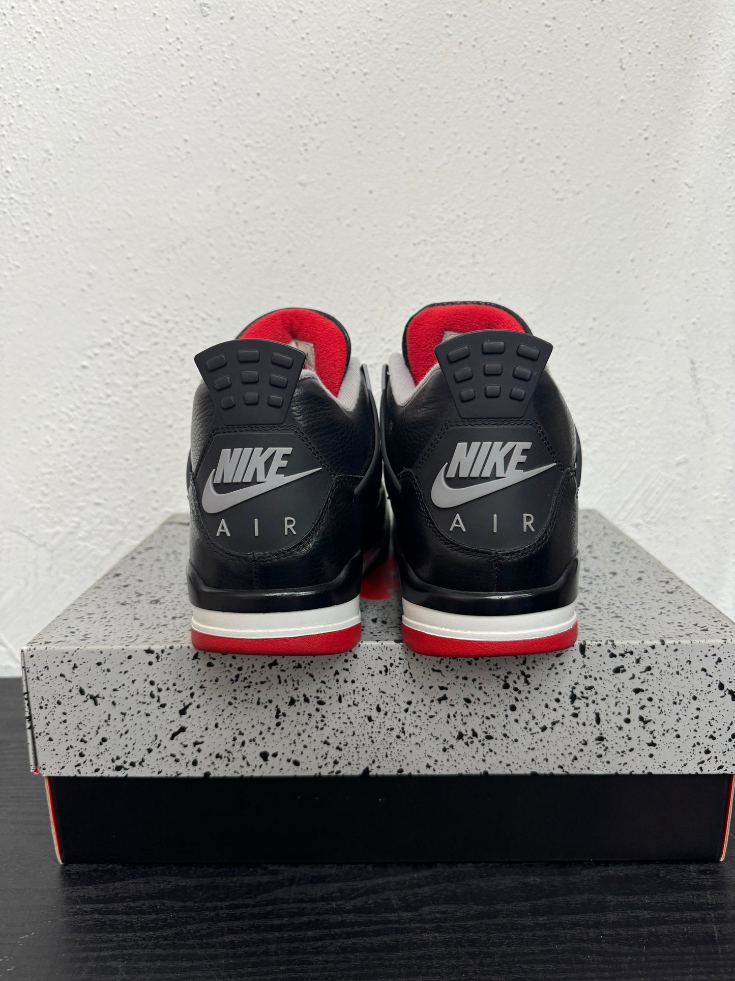 JORDAN 4 REIMAGINED BRED (USED)