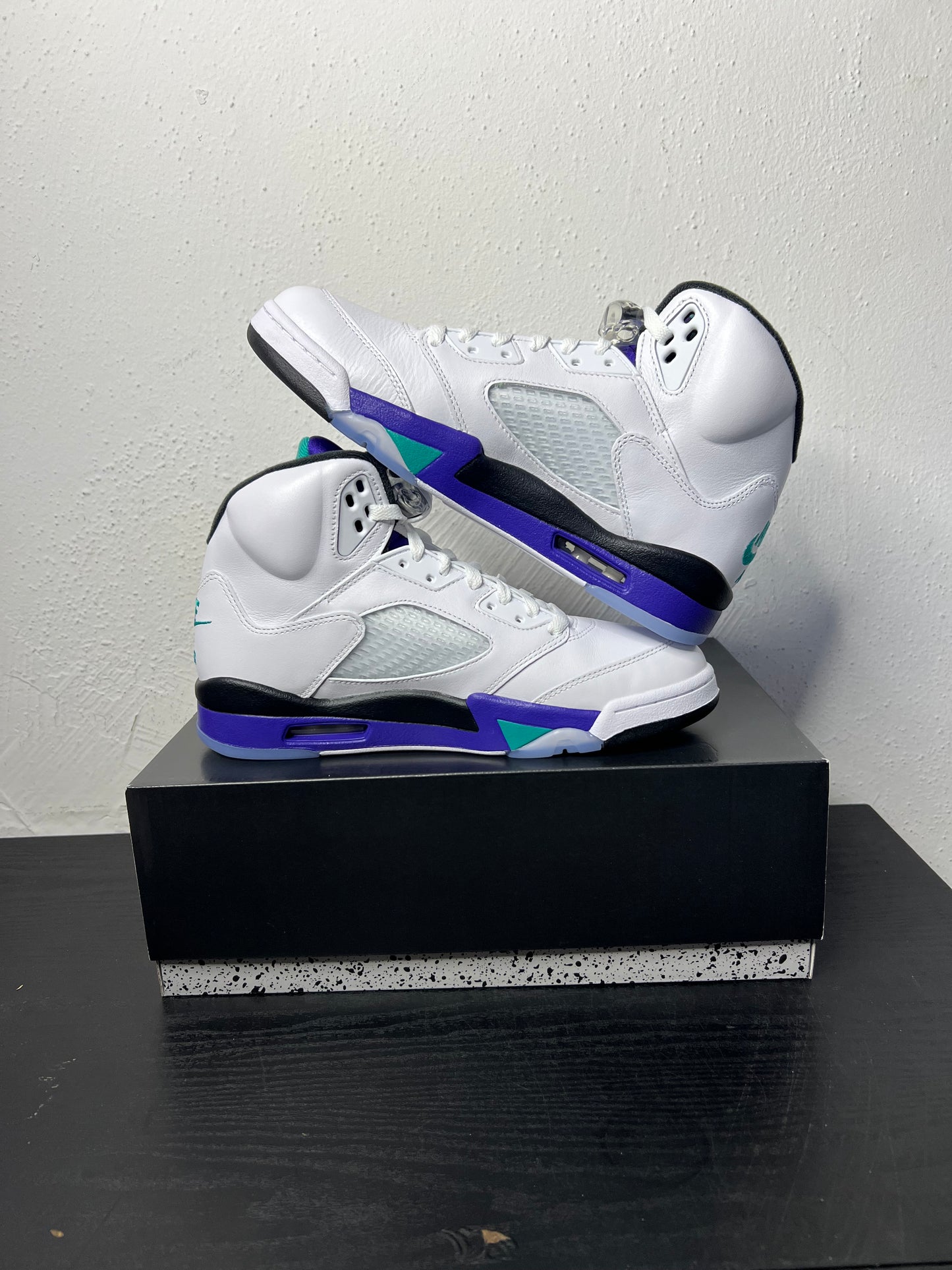 JORDAN 5 RETRO GRAPE (2025)